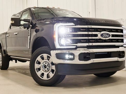 New 2025 Ford F250 King Ranch w/ Chrome Package image 37