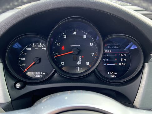 Used 2020 Porsche Macan image 21