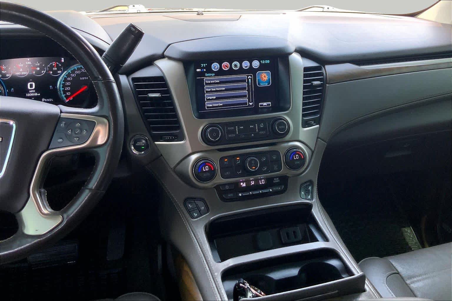 Used 2019 GMC Yukon Denali w/ Denali Ultimate Package AWD/4WD image 7