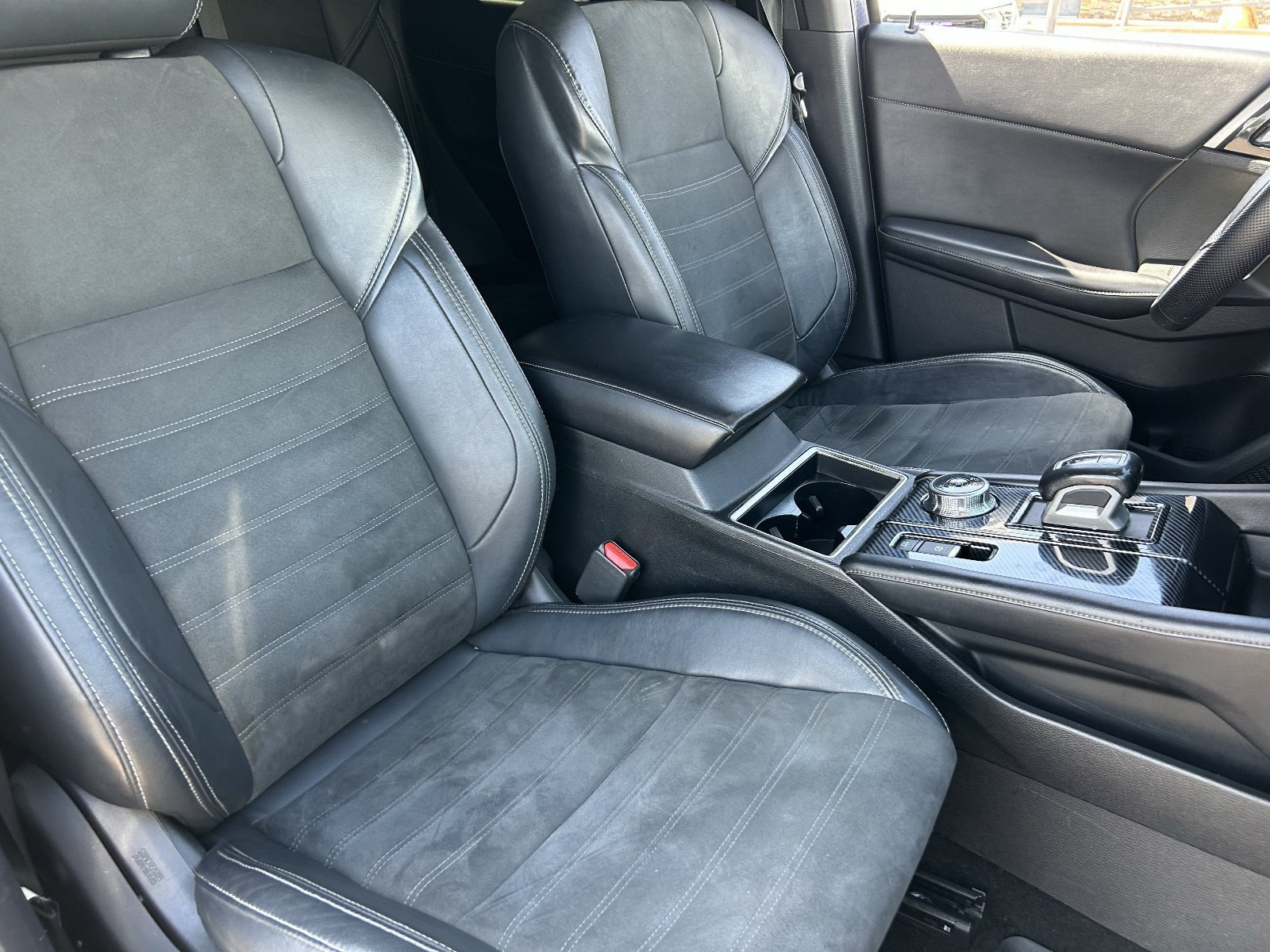 Used 2022 Mitsubishi Outlander SE FWD image 11