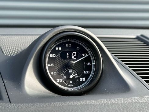 Certified 2025 Porsche Macan image 27