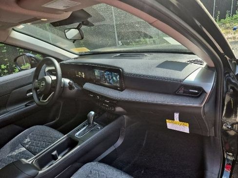 New 2026 Nissan Kicks SV w/ Charging Package AWD/4WD image 10