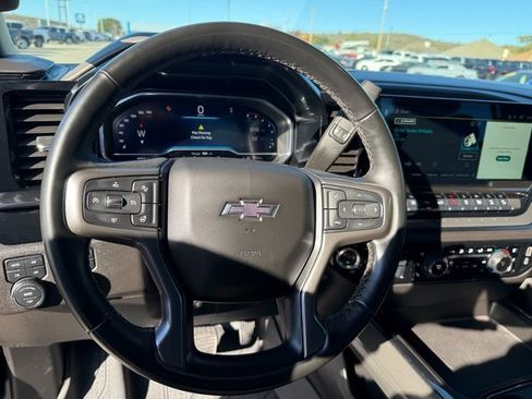 Used 2025 Chevrolet Silverado 2500 ZR2 image 10