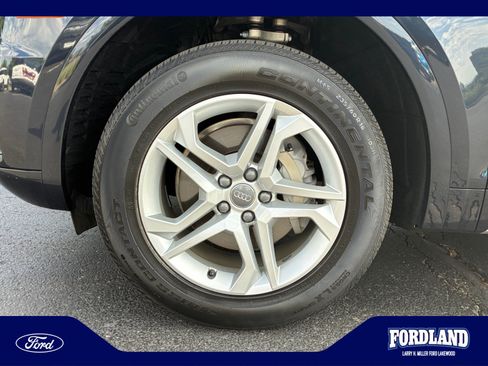 Used 2019 Audi Q5 2.0T Premium w/ Convenience Package AWD/4WD image 26