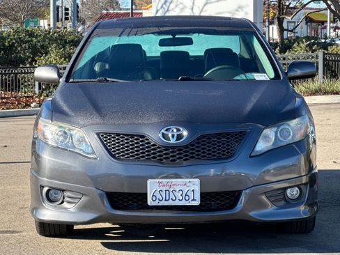 Used 2011 Toyota Camry SE image 9