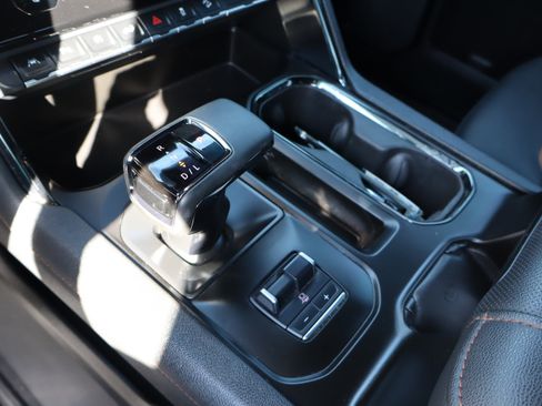 Used 2023 GMC Sierra 1500 AT4 w/ AT4 Premium Package image 32