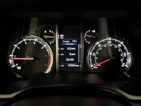 Used 2024 Toyota 4Runner TRD Off-Road image 25