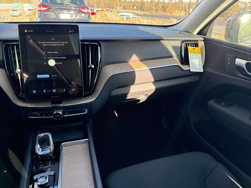 New 2026 Volvo XC60 B5 Plus w/ Protection Package Premier image 19