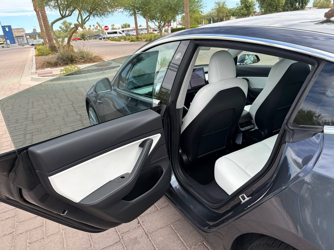 Used 2019 Tesla Model 3 Standard Range Plus RWD image 9