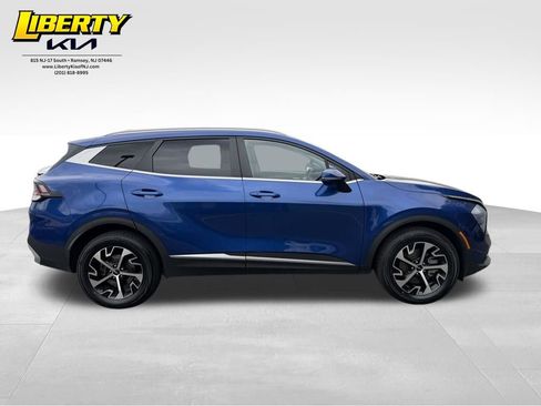 Used 2023 Kia Sportage EX AWD/4WD image 8