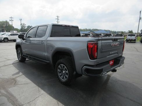 Certified 2023 GMC Sierra 1500 AT4 w/ AT4 Premium Package AWD/4WD image 9