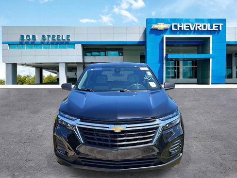Used 2024 Chevrolet Equinox LS w/ LS Convenience Package FWD image 2