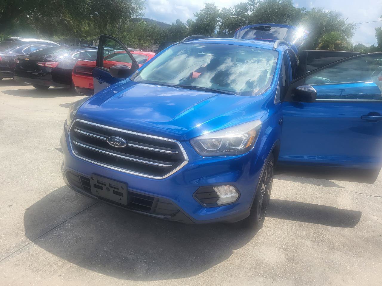 Used 2019 Ford Escape SE w/ SE Sport Appearance Package AWD/4WD image 38