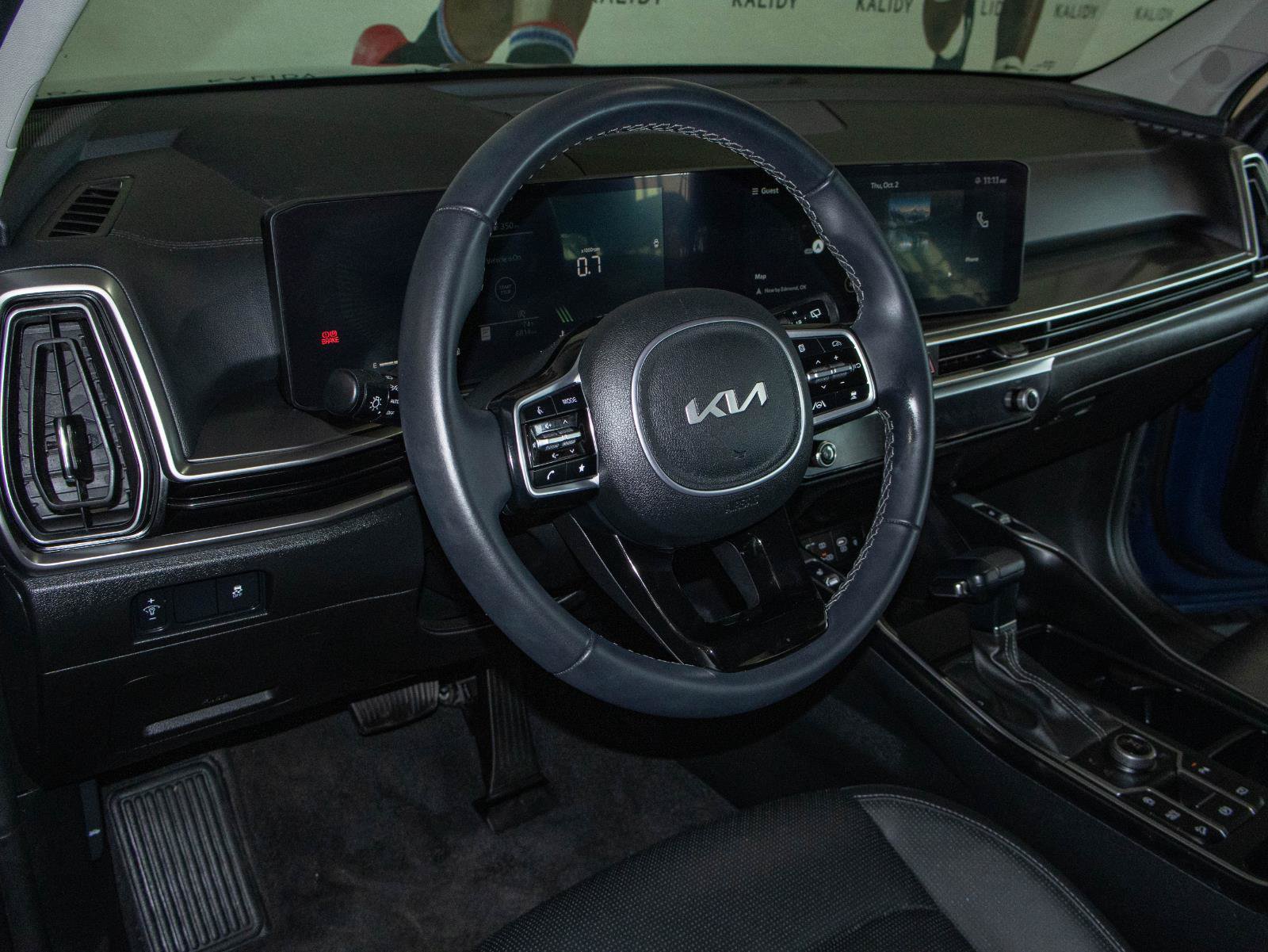 Used 2025 Kia Sorento S w/ Panoramic Sunroof Package AWD/4WD image 6