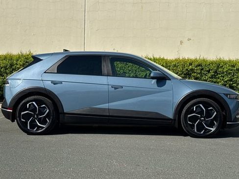 Used 2024 Hyundai Ioniq 5 SEL image 3