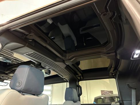 Used 2026 GMC Hummer EV SUV AWD/4WD image 41