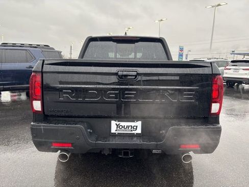 New 2026 Honda Ridgeline Black Edition image 4