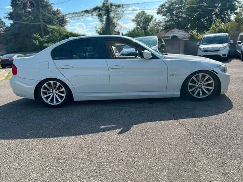 Used 2011 BMW 328i Sedan RWD image 4