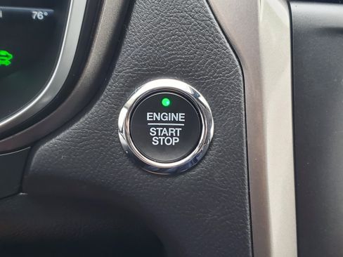 Used 2019 Ford Fusion SE FWD image 22