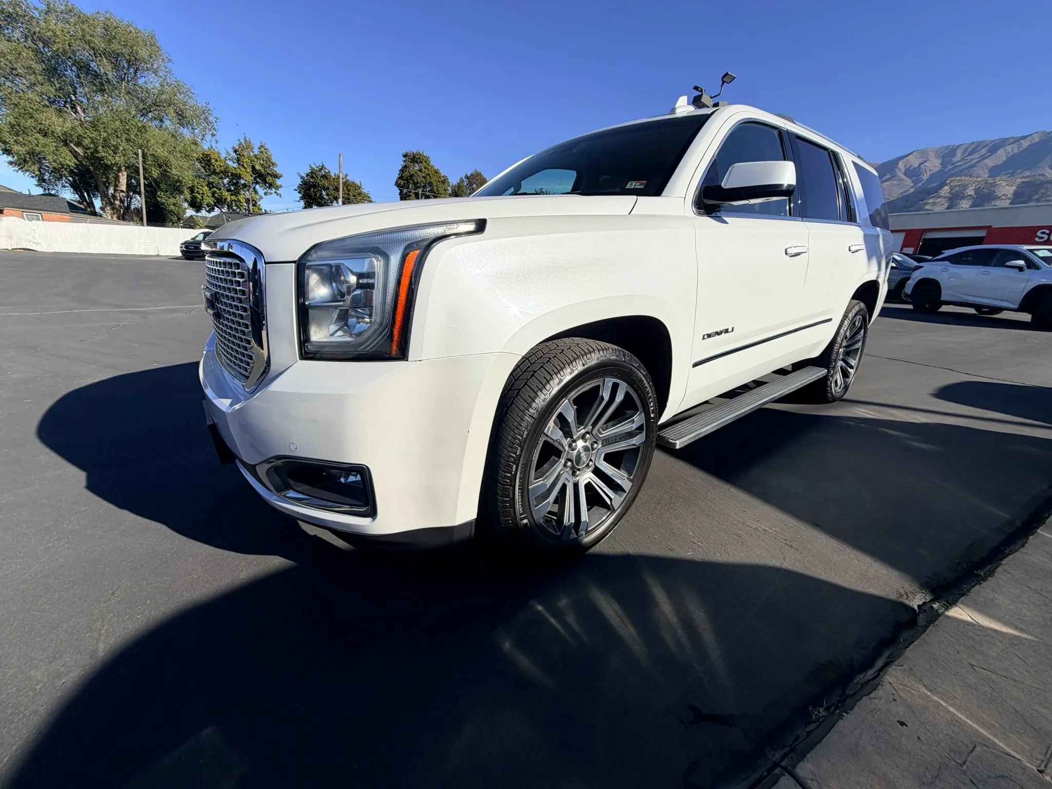 Used 2017 GMC Yukon Denali w/ Open Road Package AWD/4WD image 7