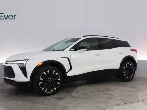 Used 2024 Chevrolet Blazer EV RS AWD/4WD image 18