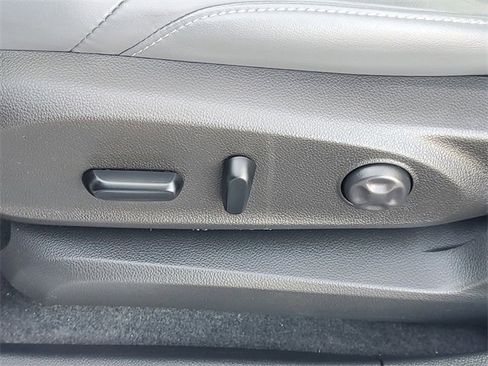 Used 2020 Buick Envision Essence image 8