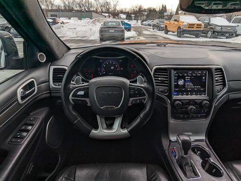 Used 2018 Jeep Grand Cherokee SRT image 2