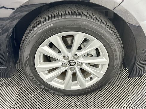 Used 2023 Toyota Corolla LE image 11