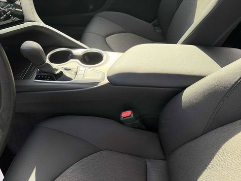 Used 2023 Toyota Camry LE image 21