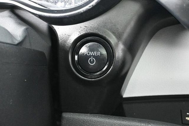 Used 2025 Toyota Sienna XLE FWD image 31