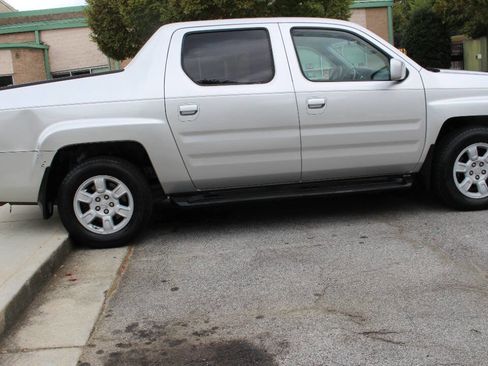 Used 2006 Honda Ridgeline RTS image 4