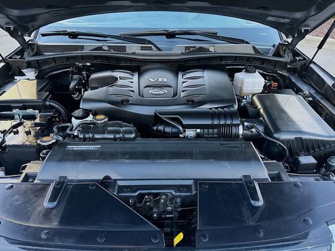 Used 2024 Nissan Armada SL w/ Captain's Chairs Package image 27