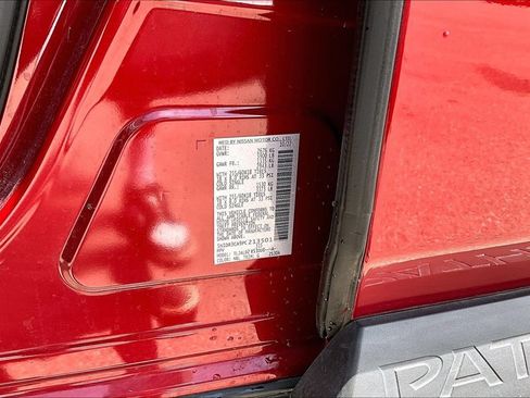Used 2023 Nissan Pathfinder SL FWD image 31