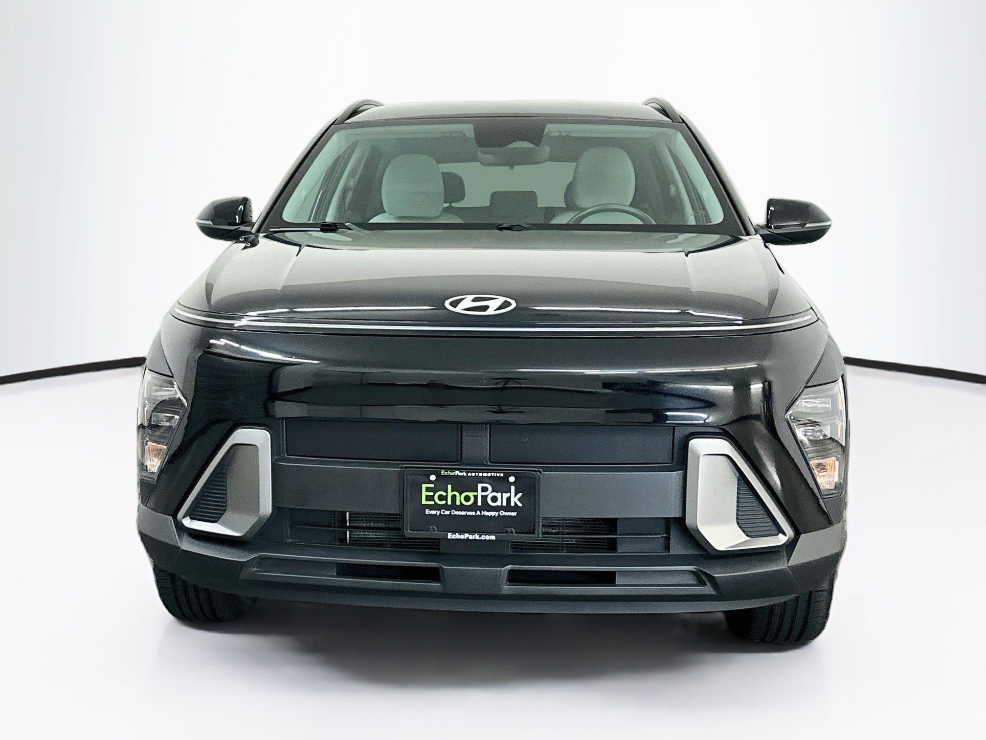 Used 2024 Hyundai Kona SEL AWD/4WD image 2
