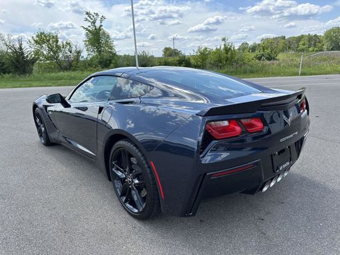 Used 2015 Chevrolet Corvette Stingray Coupe RWD image 3