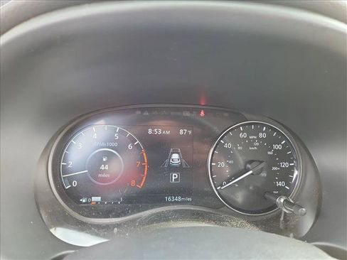 Used 2024 Nissan Kicks SV w/ Interior Electronics Package FWD image 19