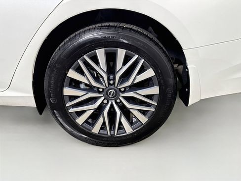 Used 2024 Nissan Altima 2.5 SV AWD/4WD image 28