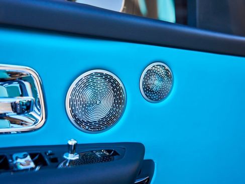 Used 2025 Rolls-Royce Cullinan image 37