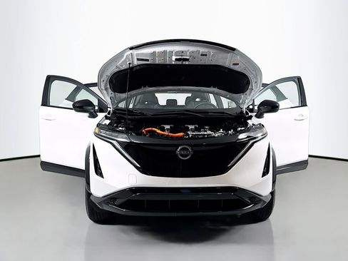 Used 2024 Nissan Ariya AWD image 16