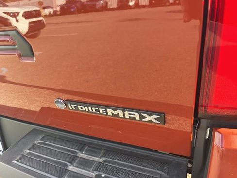 Used 2025 Toyota Tacoma TRD Off-Road image 31