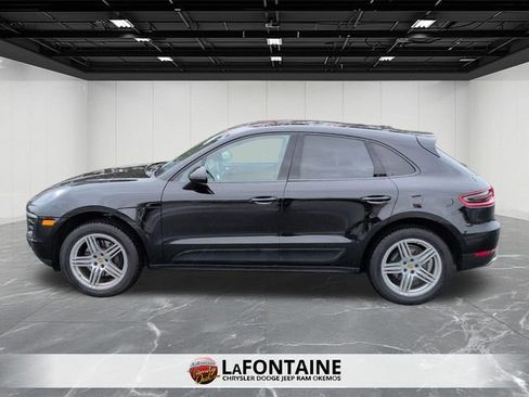 Used 2018 Porsche Macan AWD/4WD image 2