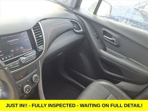 Used 2020 Chevrolet Trax LT w/ LT Convenience Package image 22