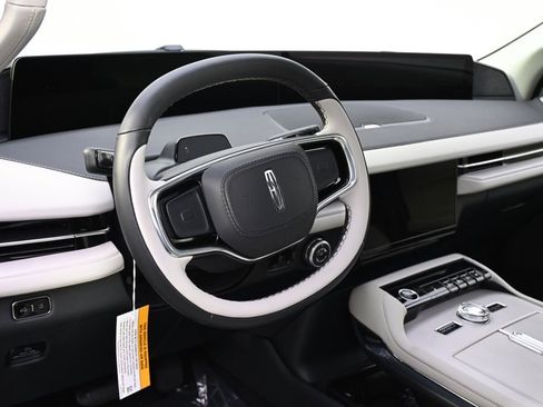 New 2026 Lincoln Navigator Reserve AWD/4WD image 11