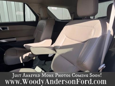 Used 2021 Ford Explorer XLT w/ Equipment Group 202A image 10