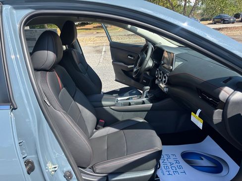 New 2025 Nissan Sentra SR w/ SR Premium Package image 27