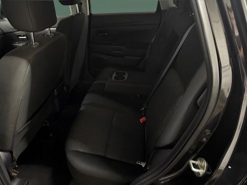 Used 2022 Mitsubishi Outlander Sport ES FWD image 12