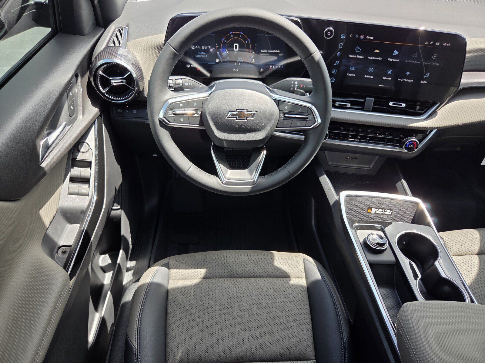 New 2027 Chevrolet Equinox LT FWD image 9