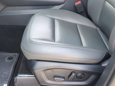 New 2026 Ford Explorer Active w/ Active Comfort Package RWD image 17