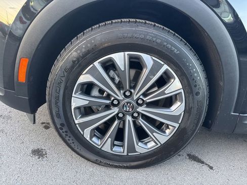 Used 2024 Buick Envision Preferred AWD/4WD image 27