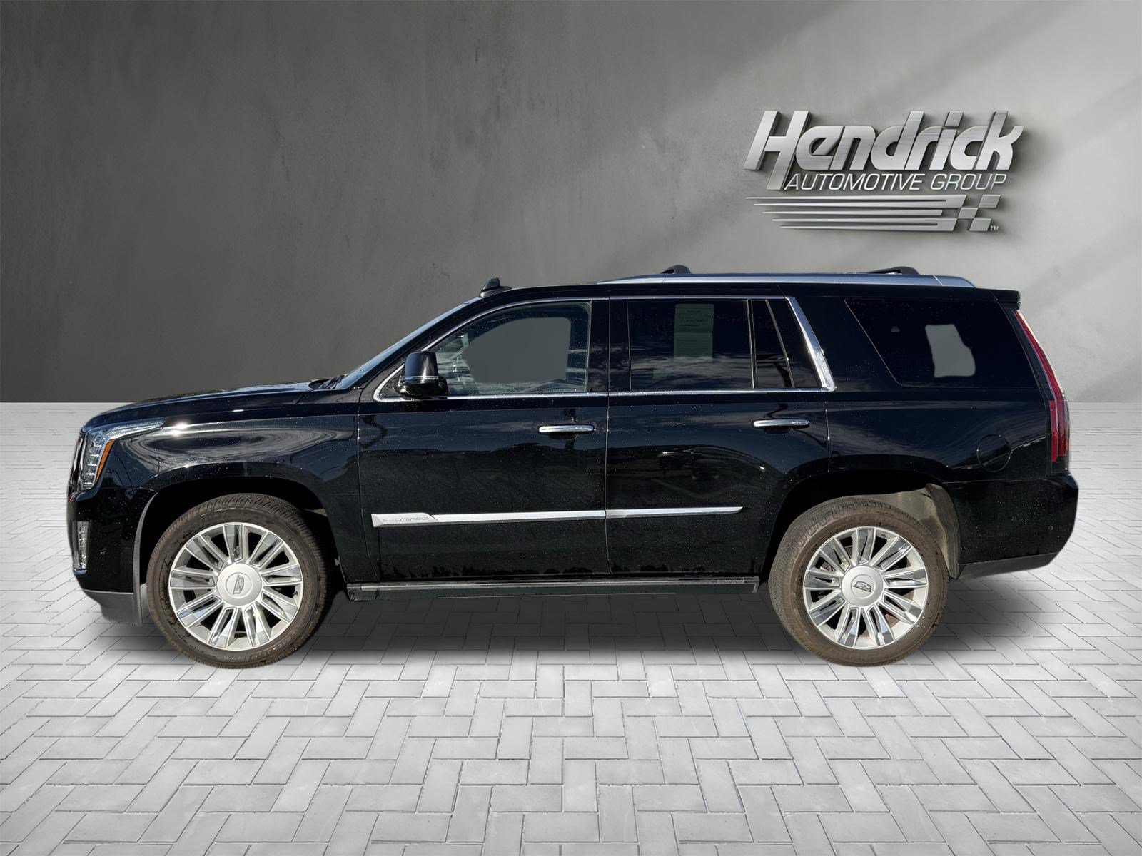 Used 2020 Cadillac Escalade Platinum RWD image 8